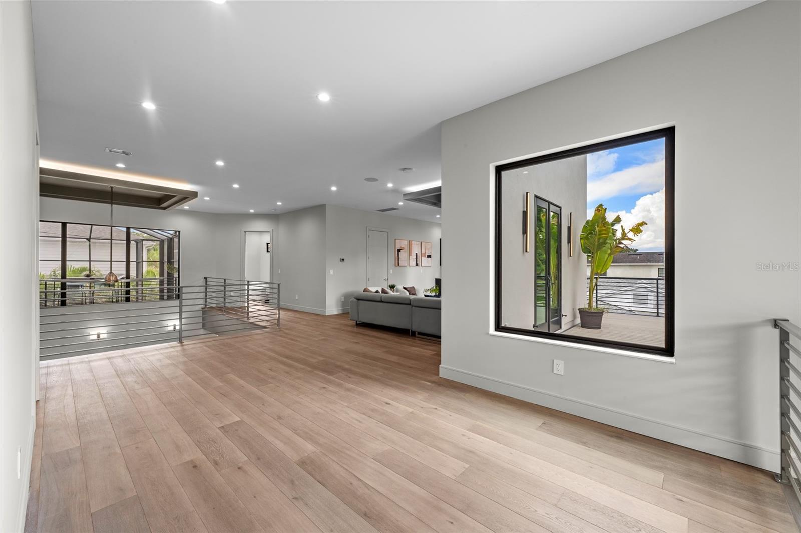 Listing photo id 37 for 3604 El Prado Boulevard