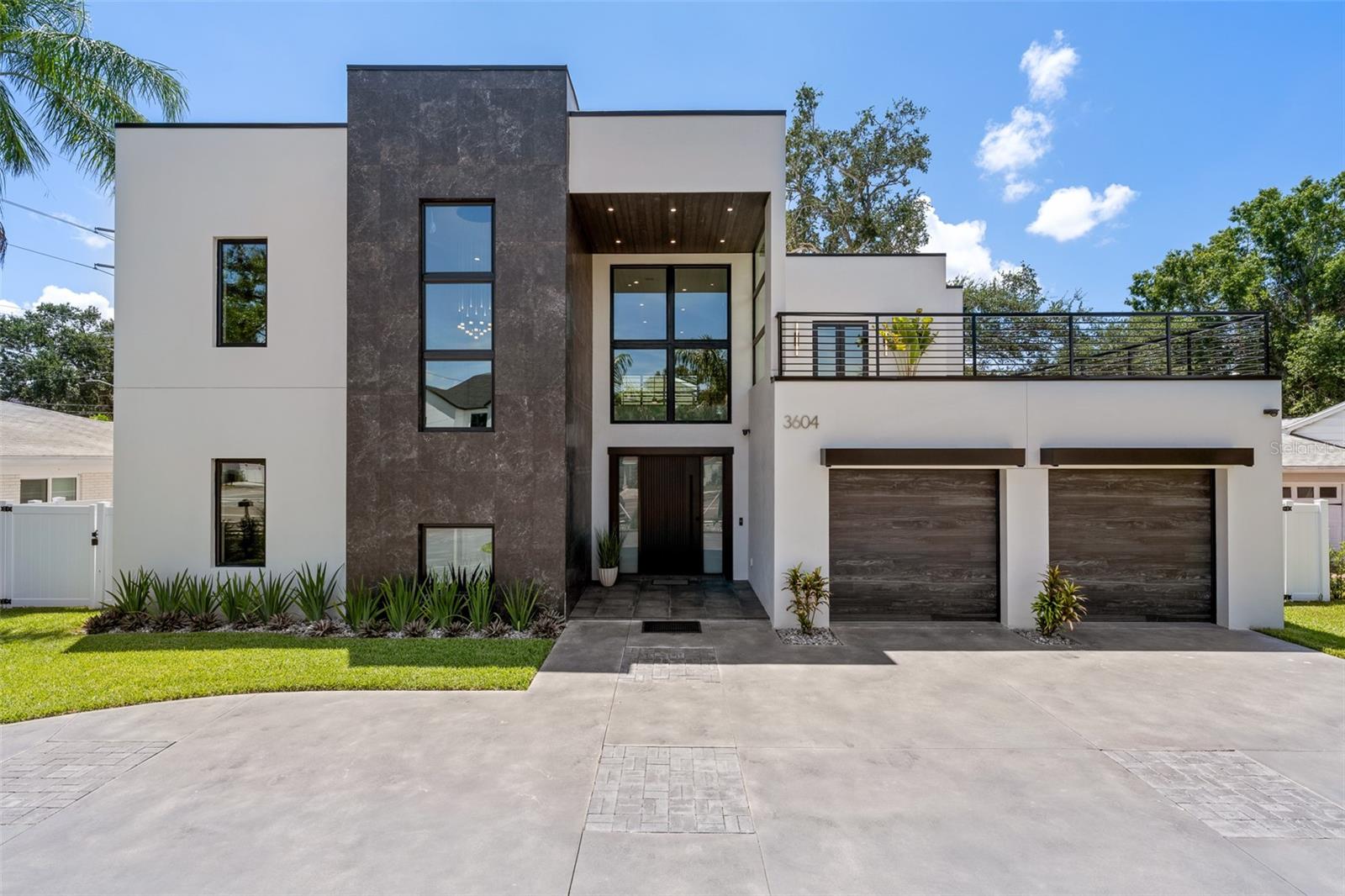 Listing photo id 2 for 3604 El Prado Boulevard