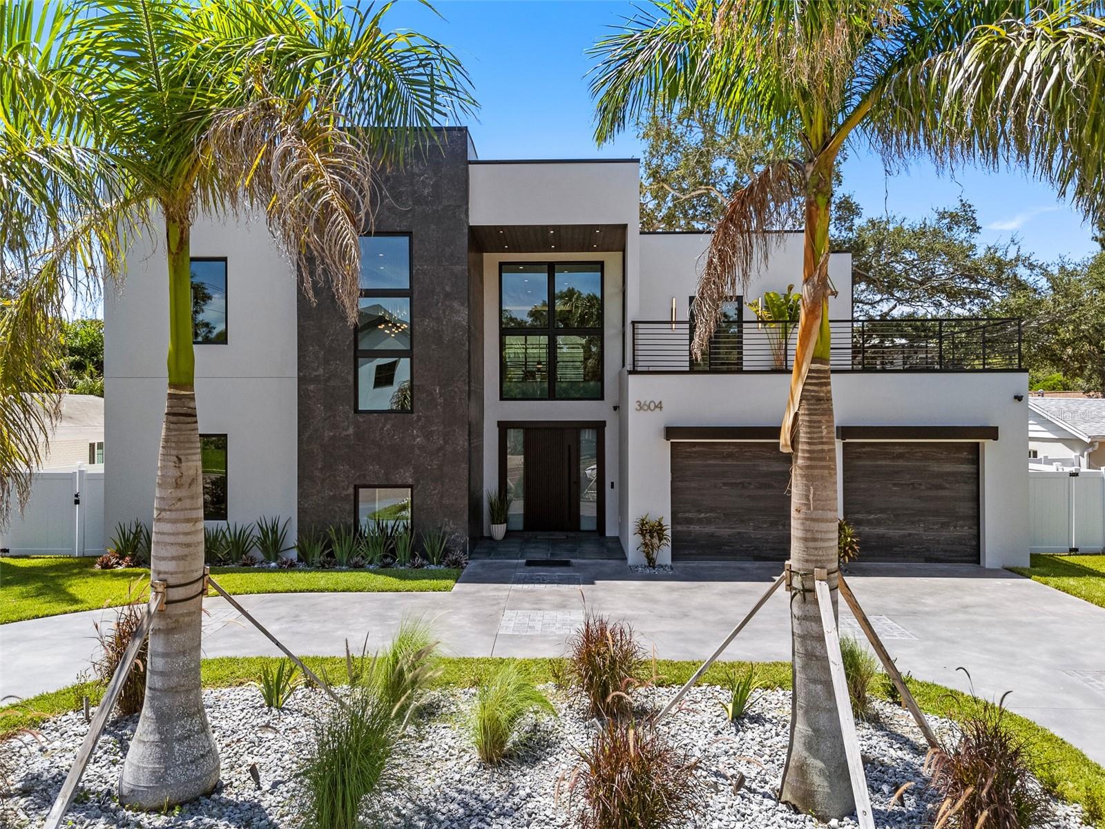 Listing photo id 3 for 3604 El Prado Boulevard