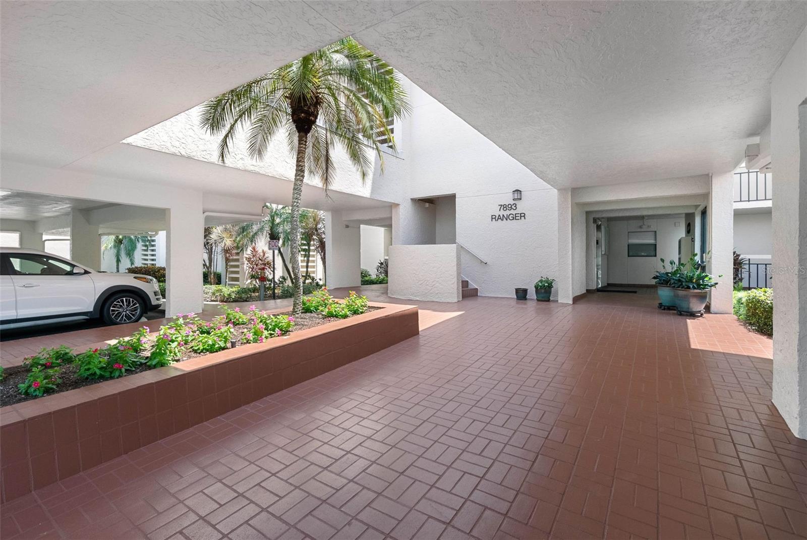 Image 35 of 66 For 7893 Sailboat Key Boulevard S 103
