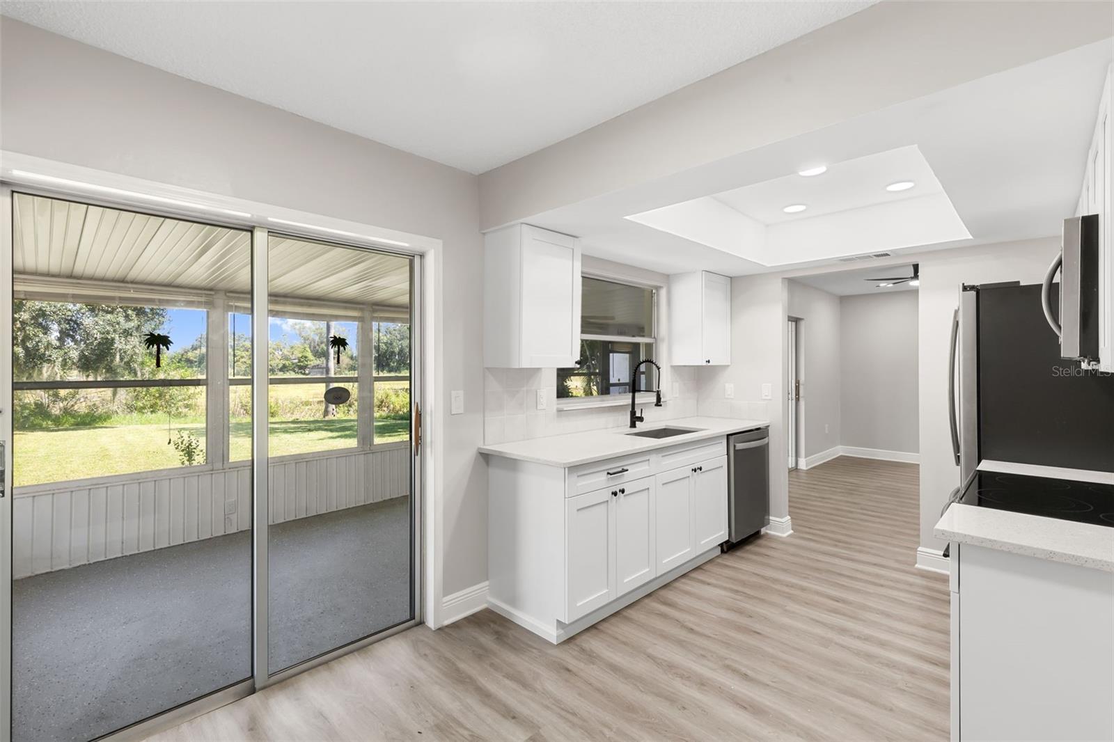 Image 12 of 41 For 1002 Waterview Point