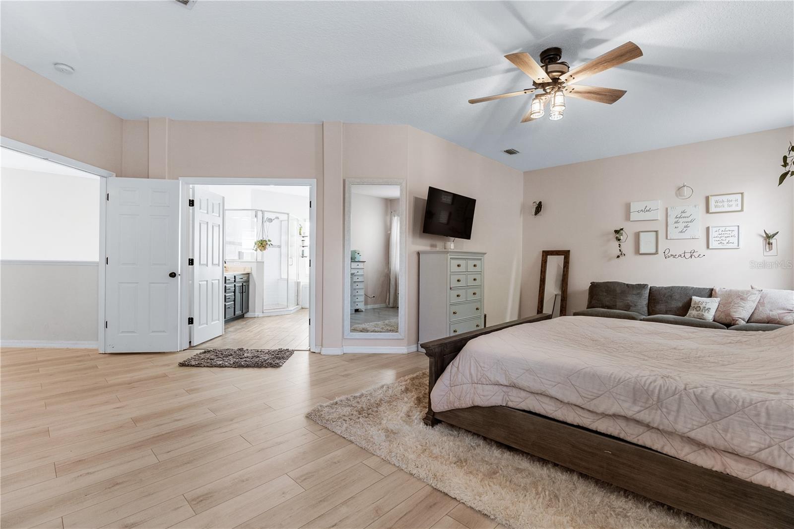Image 31 of 52 For 2298 Hannah Way N