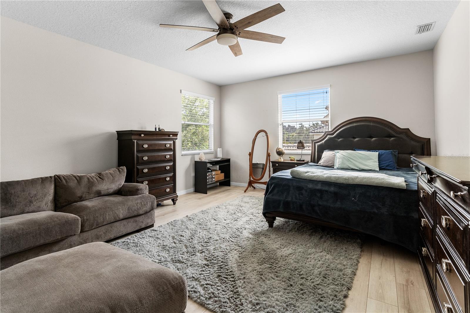Image 39 of 52 For 2298 Hannah Way N