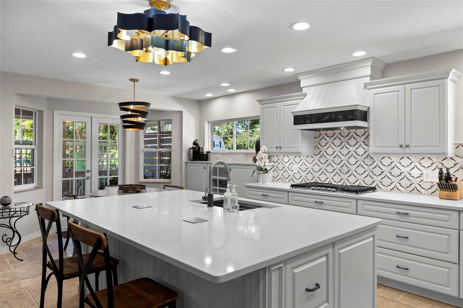 Image 10 of 59 For 4810 San Miguel Street