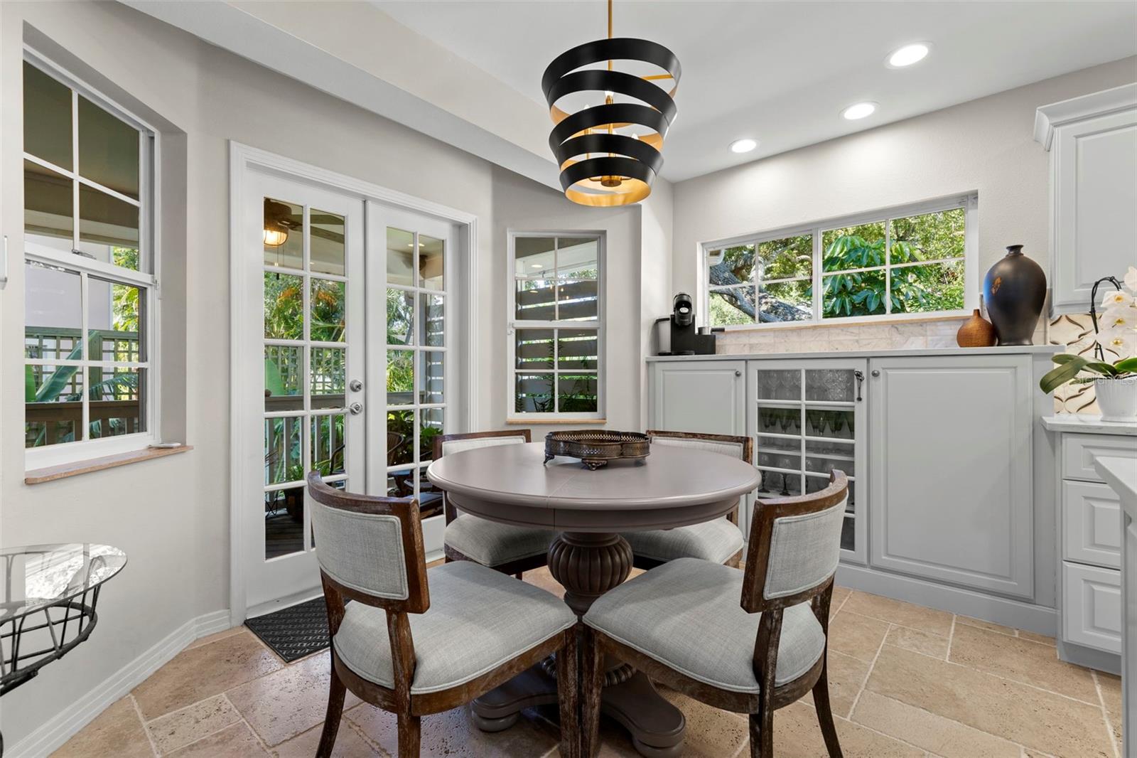 Image 16 of 59 For 4810 San Miguel Street