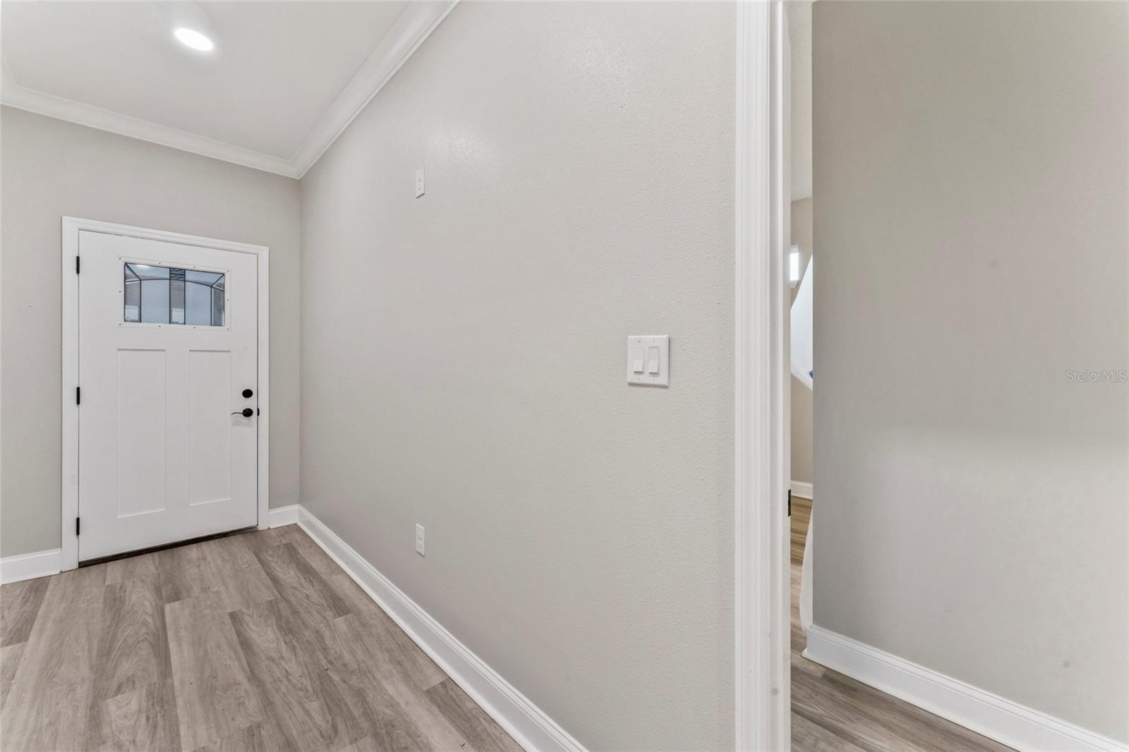 Image 2 of 32 For 809 W Linebaugh Ave  2a