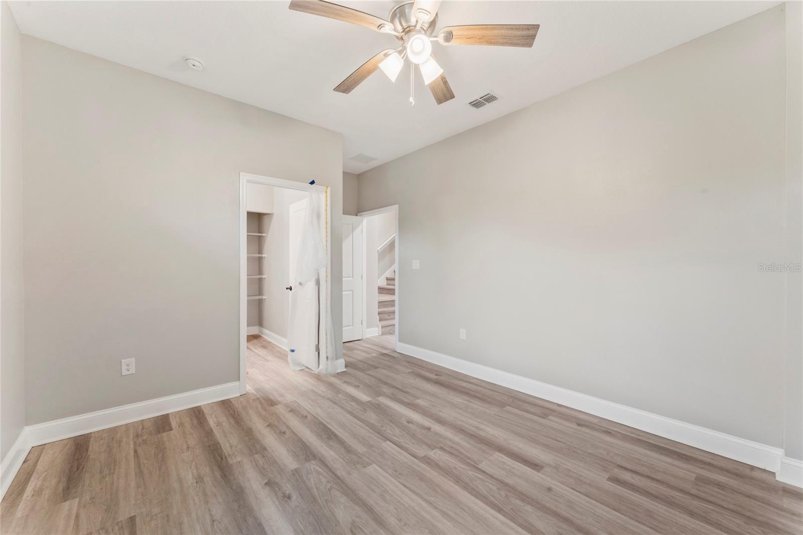 Image 5 of 32 For 809 W Linebaugh Ave  2a