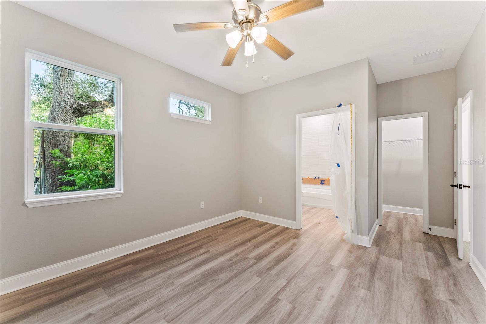 Image 7 of 32 For 809 W Linebaugh Ave  2a