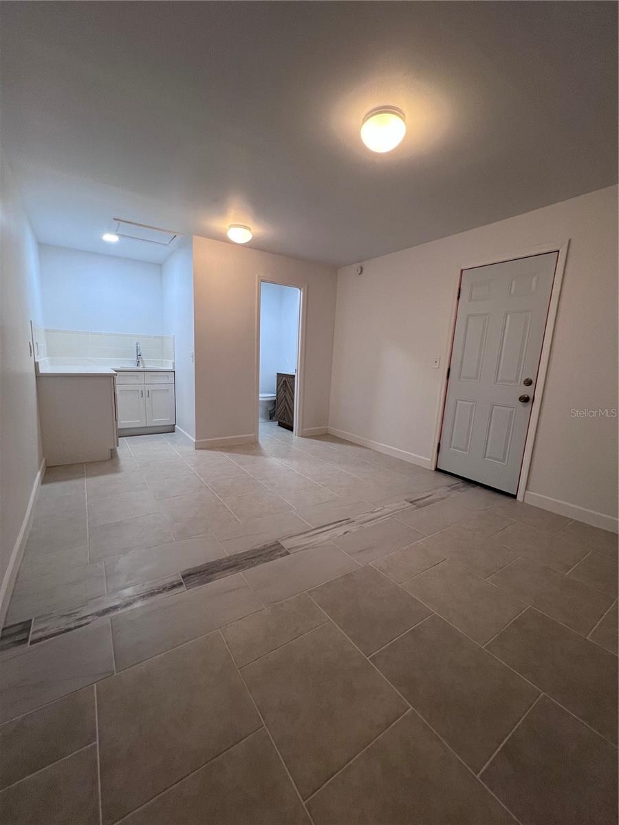 Image 9 of 12 For 118 Sligh Avenue A