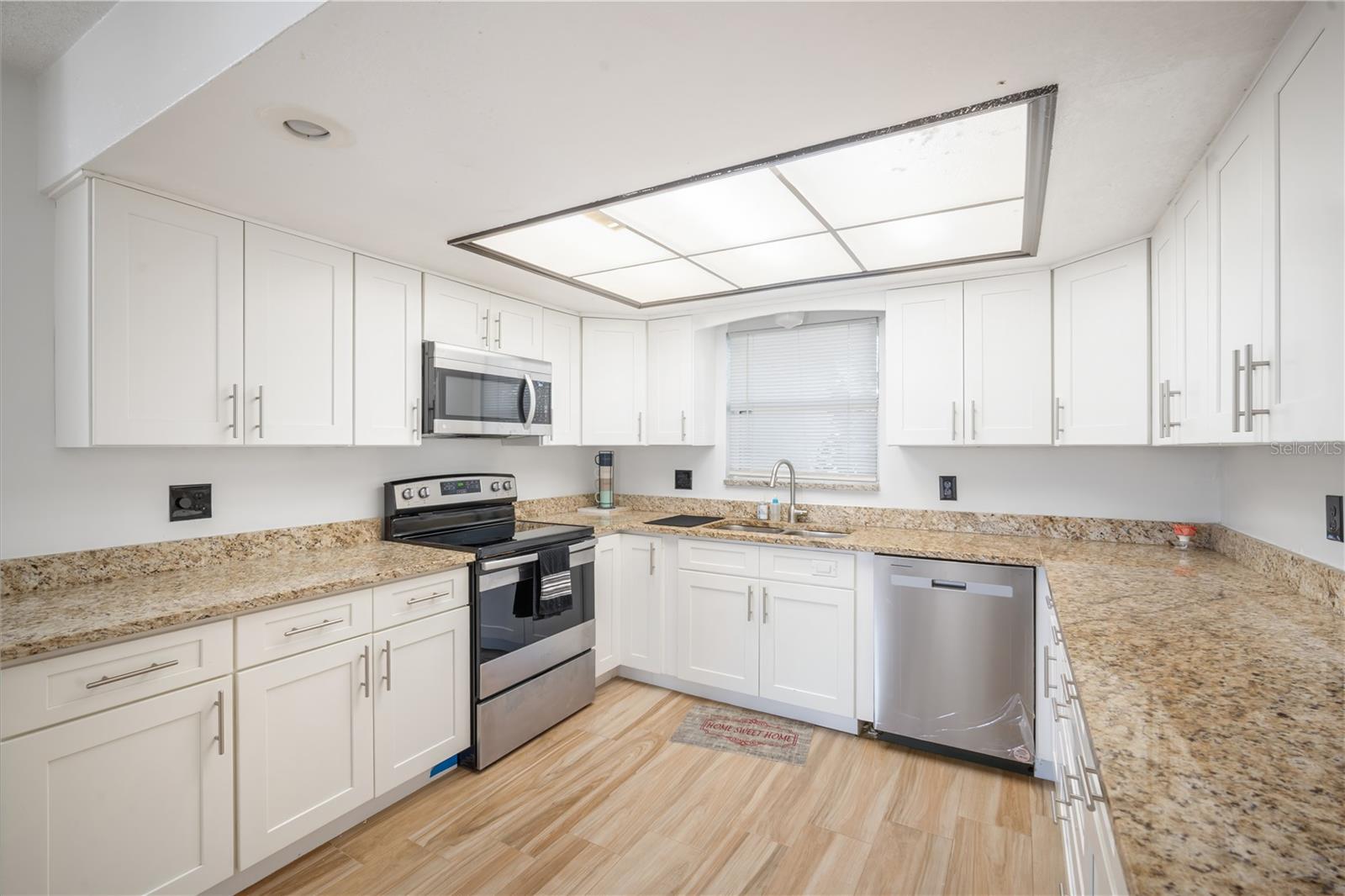 Image 6 of 21 For 6217 Flamingo Drive