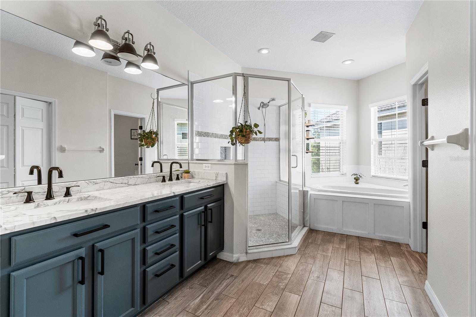 Image 33 of 52 For 2298 Hannah Way N