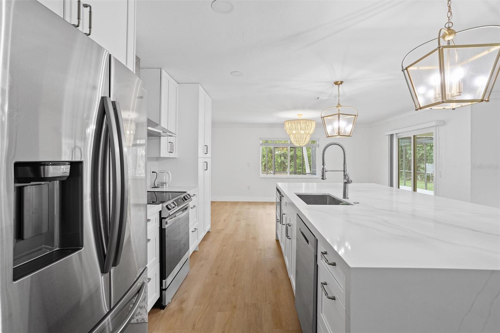 Image 13 of 35 For 27153 Edenbridge Court