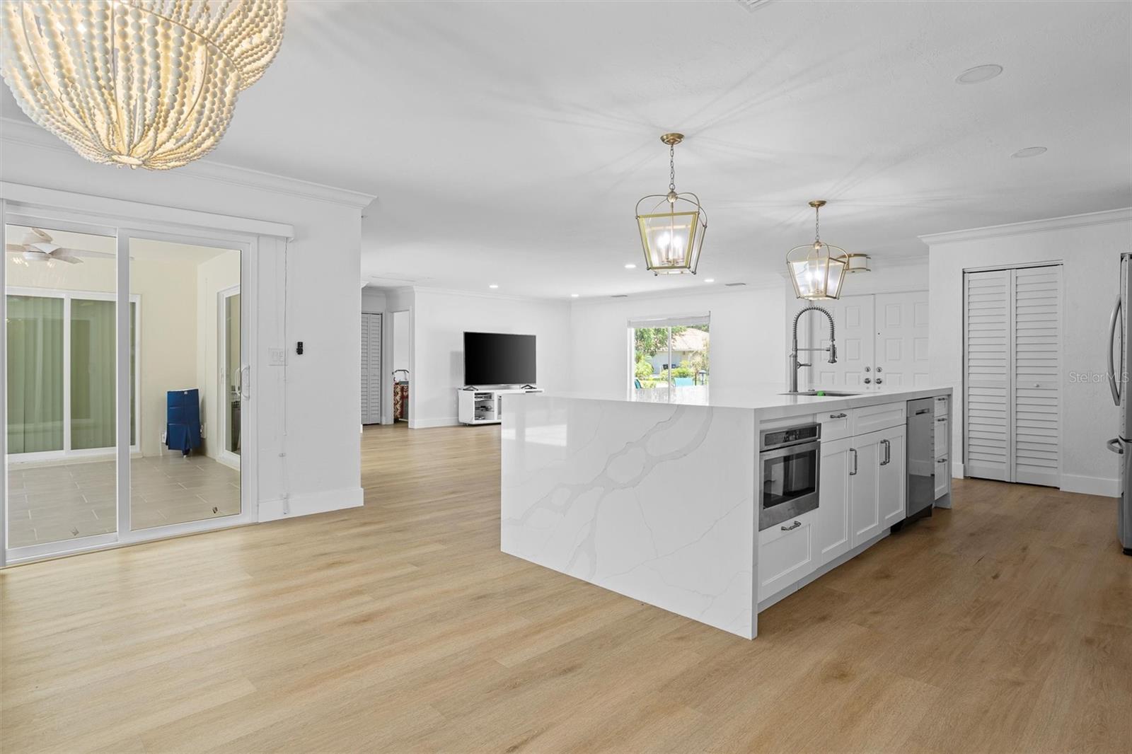 Image 18 of 35 For 27153 Edenbridge Court