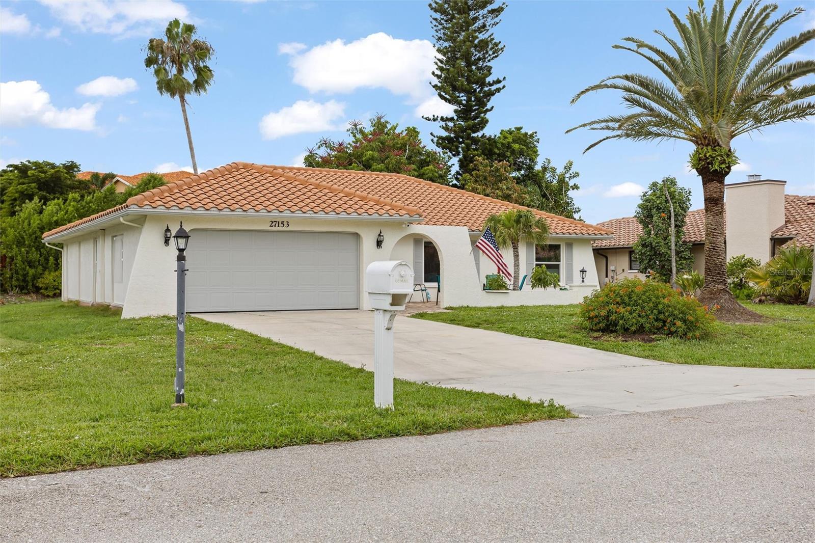 Image 3 of 35 For 27153 Edenbridge Court