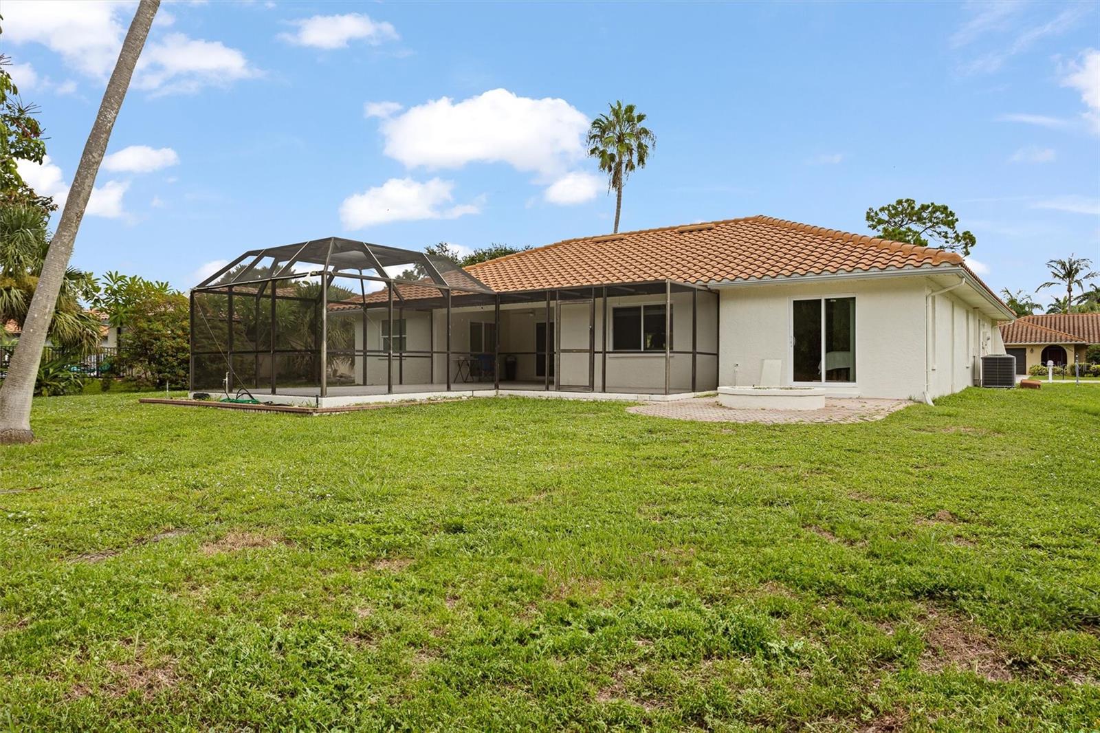 Image 7 of 35 For 27153 Edenbridge Court