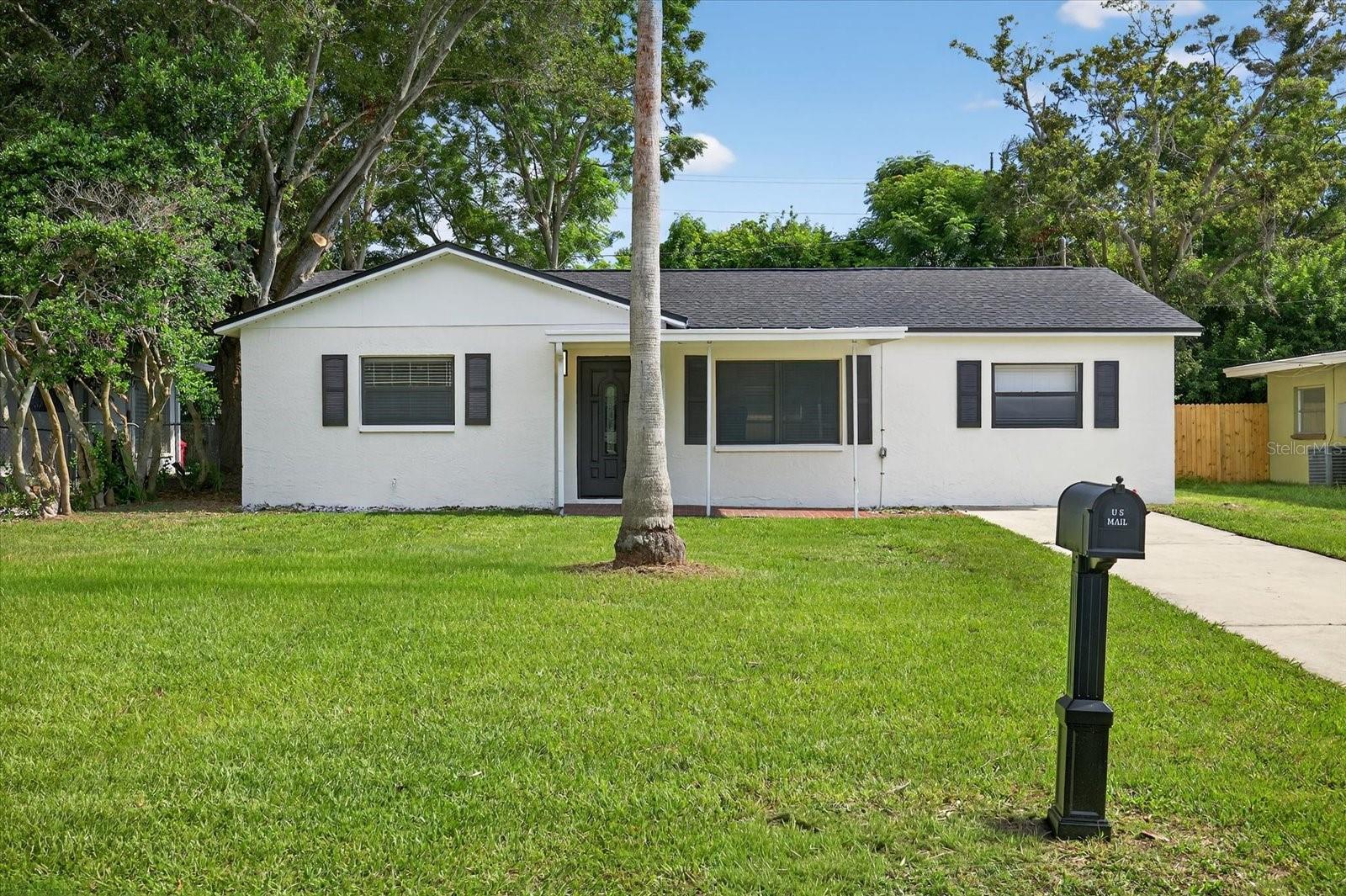 Image 39 of 41 For 1945 Palm Drive