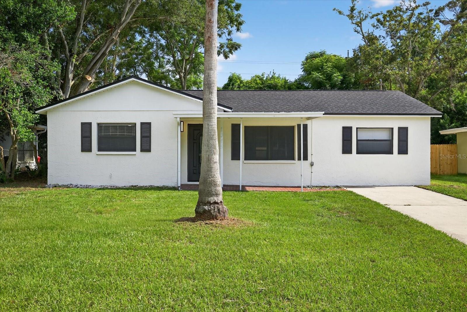 Image 40 of 41 For 1945 Palm Drive