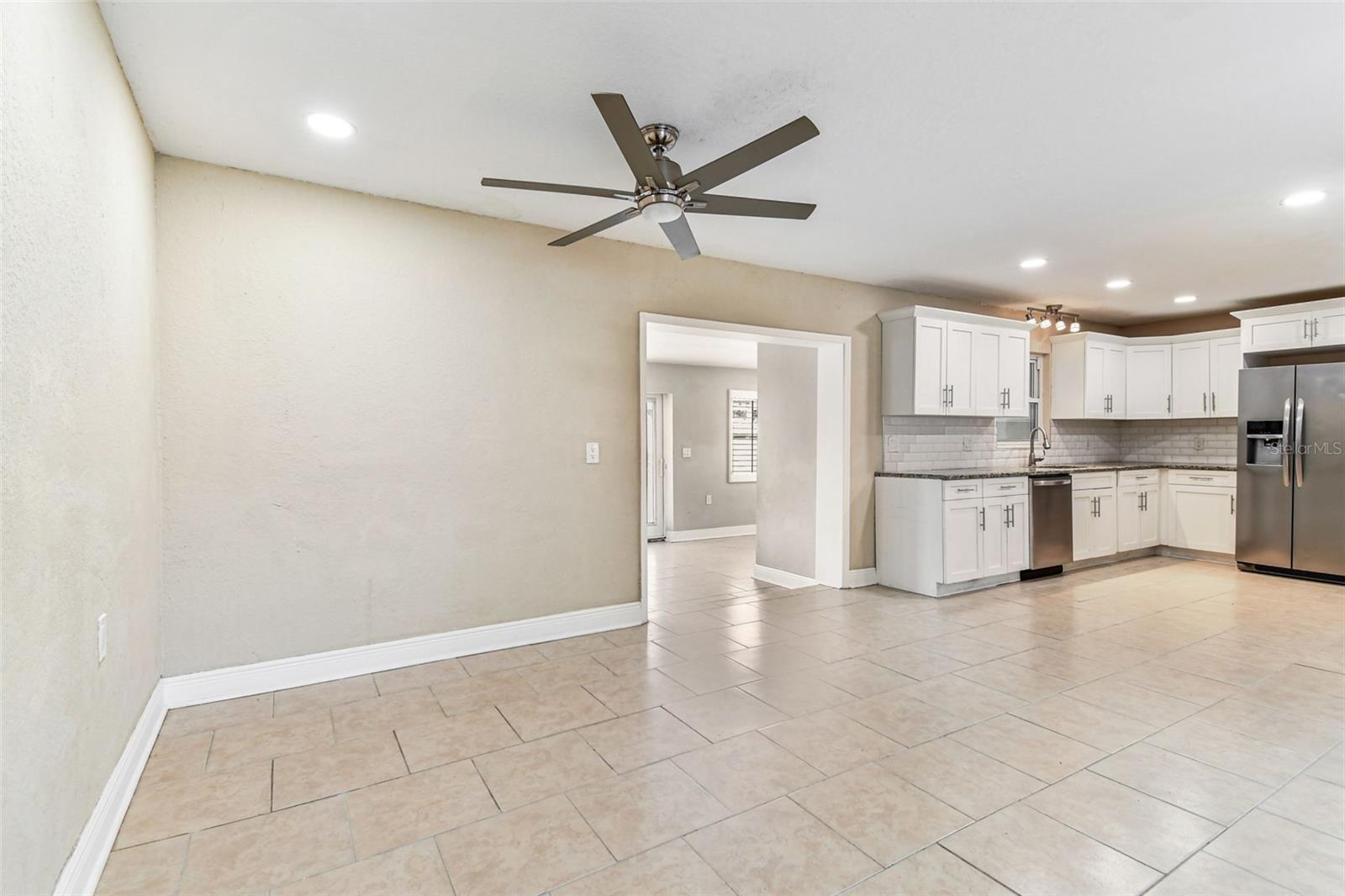Image 10 of 66 For 2580 Granada Circle W