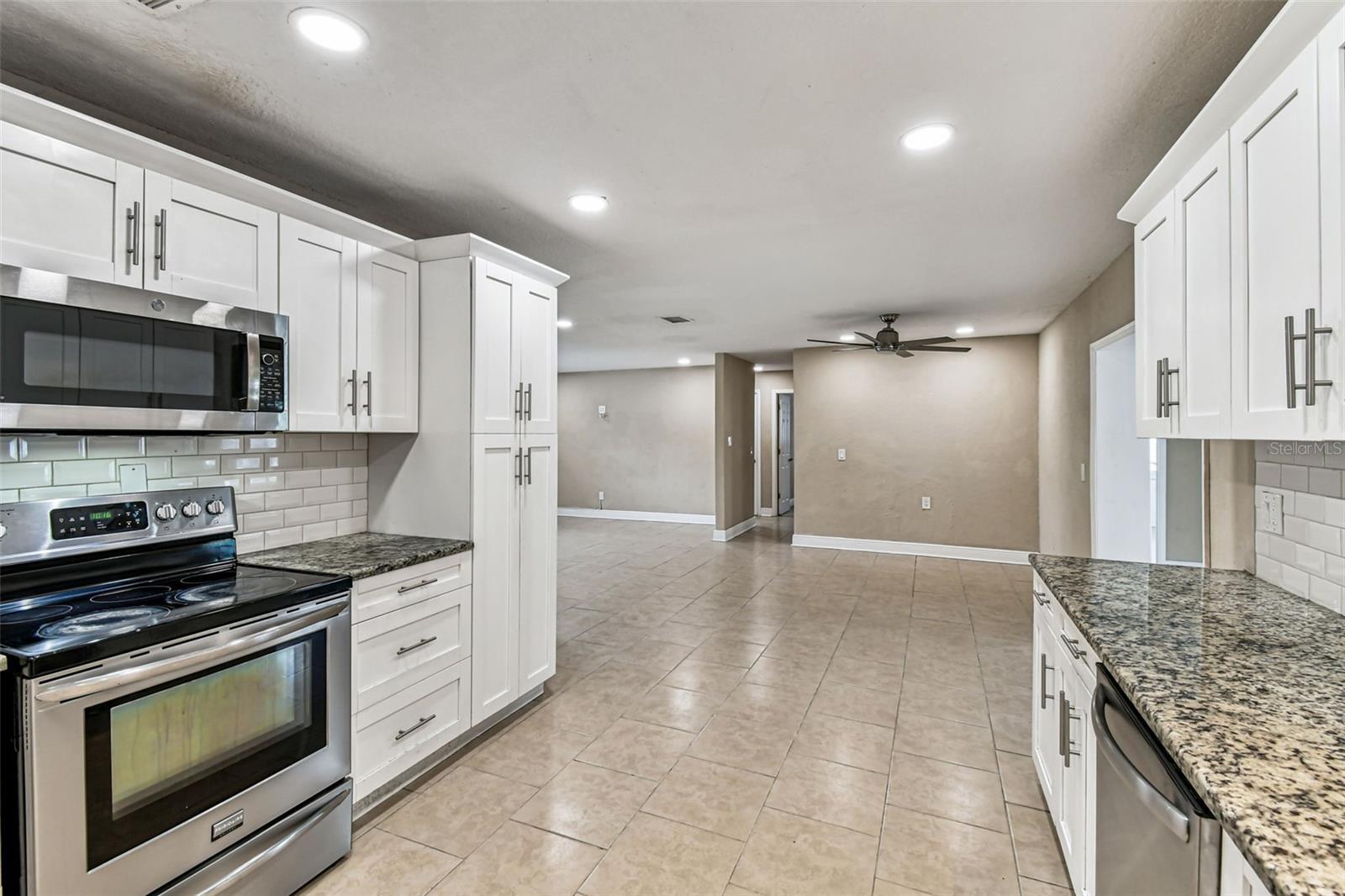 Image 12 of 66 For 2580 Granada Circle W
