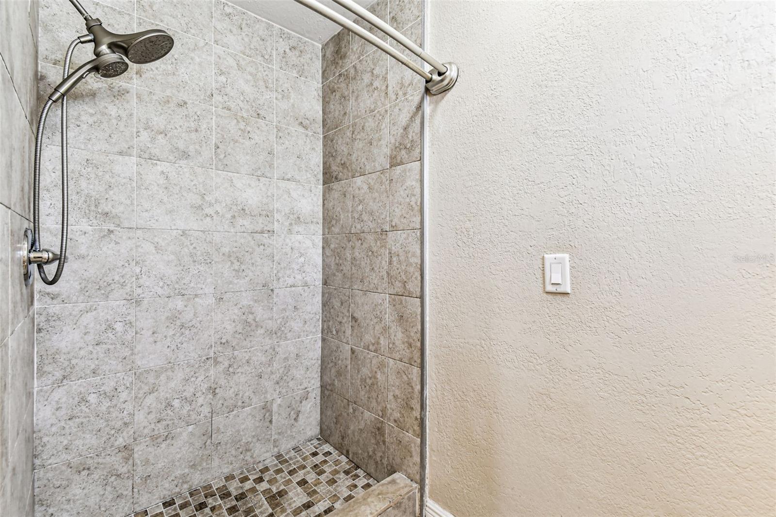 Image 25 of 66 For 2580 Granada Circle W