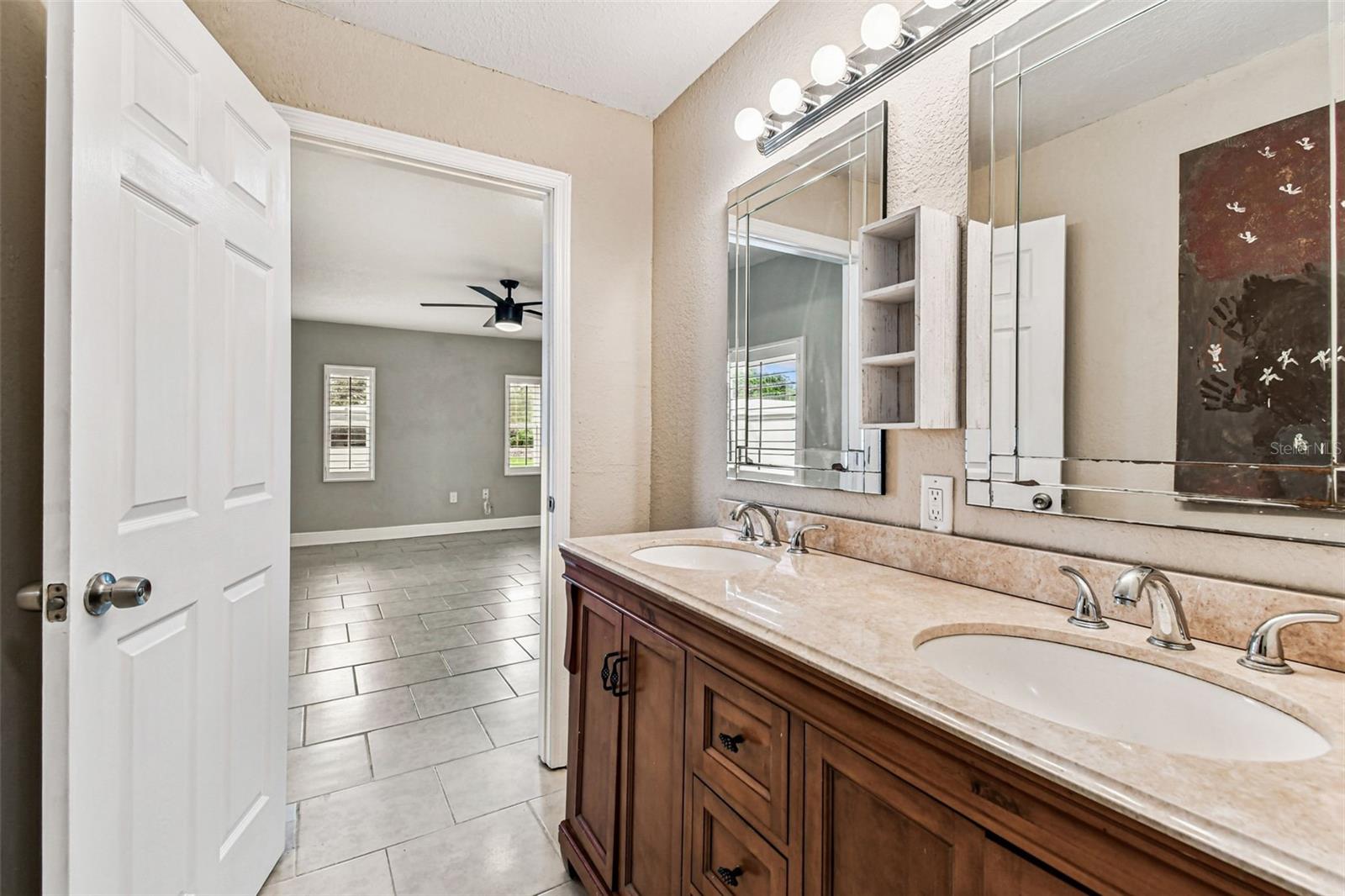 Image 26 of 66 For 2580 Granada Circle W