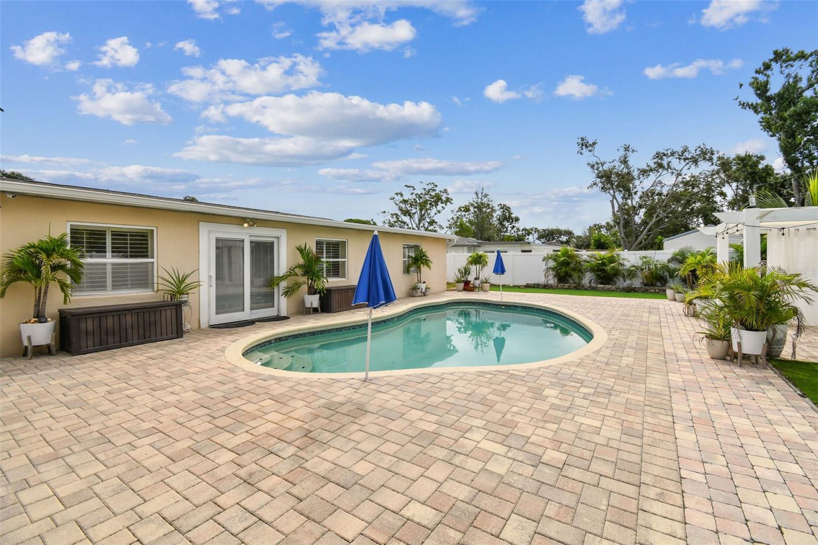 Image 42 of 66 For 2580 Granada Circle W