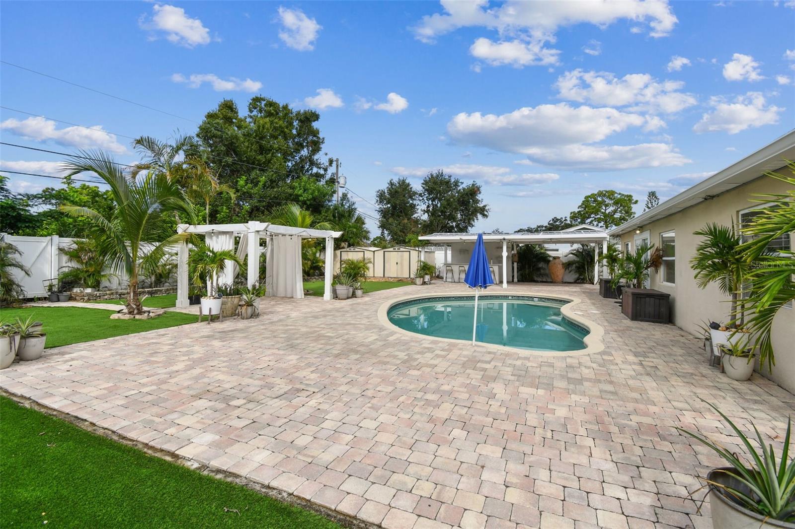 Image 43 of 66 For 2580 Granada Circle W