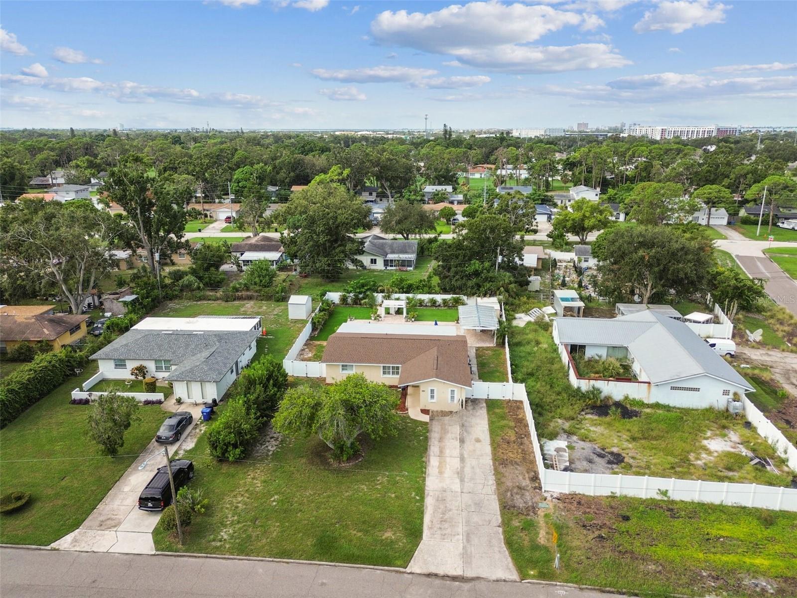 Image 54 of 66 For 2580 Granada Circle W