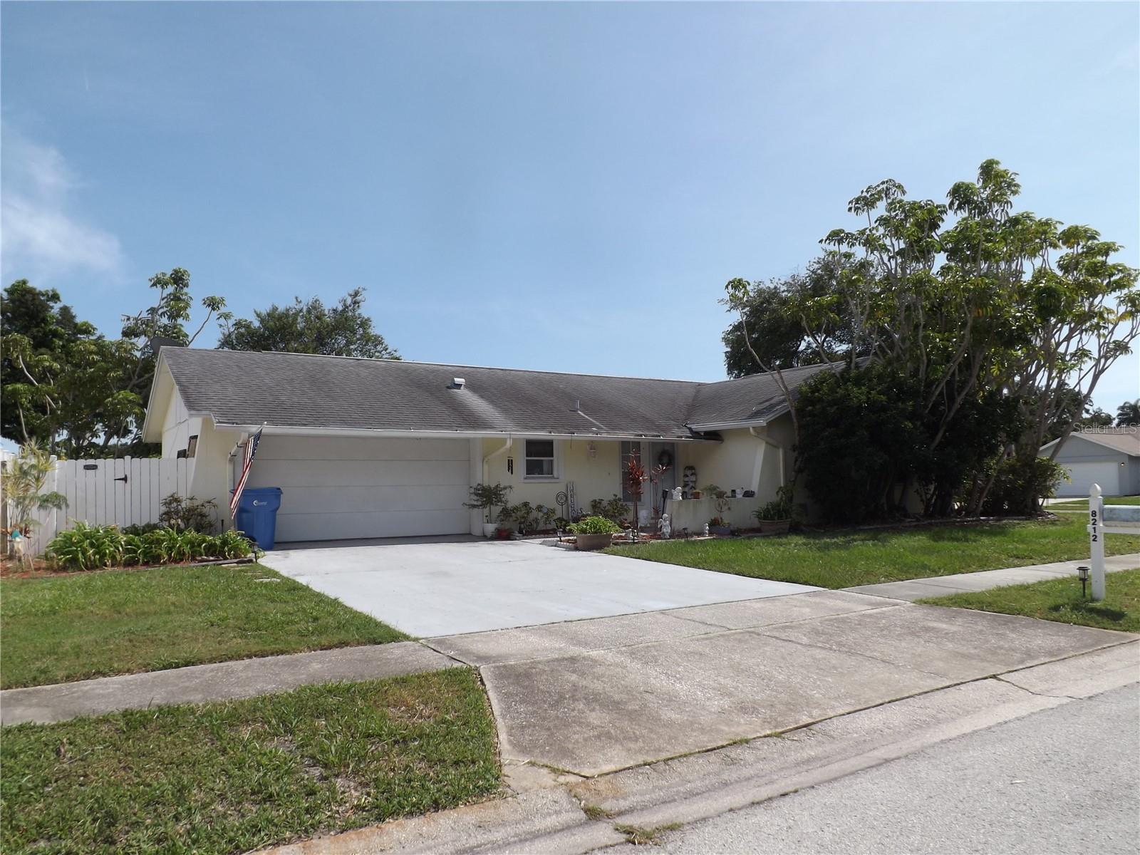 Details for 8212 101st Court, SEMINOLE, FL 33777