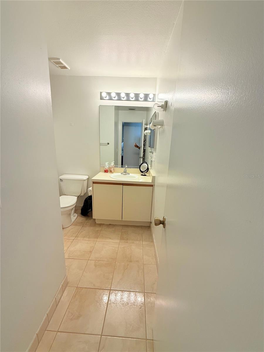 Image 21 of 26 For 3001 58th Avenue S 1002