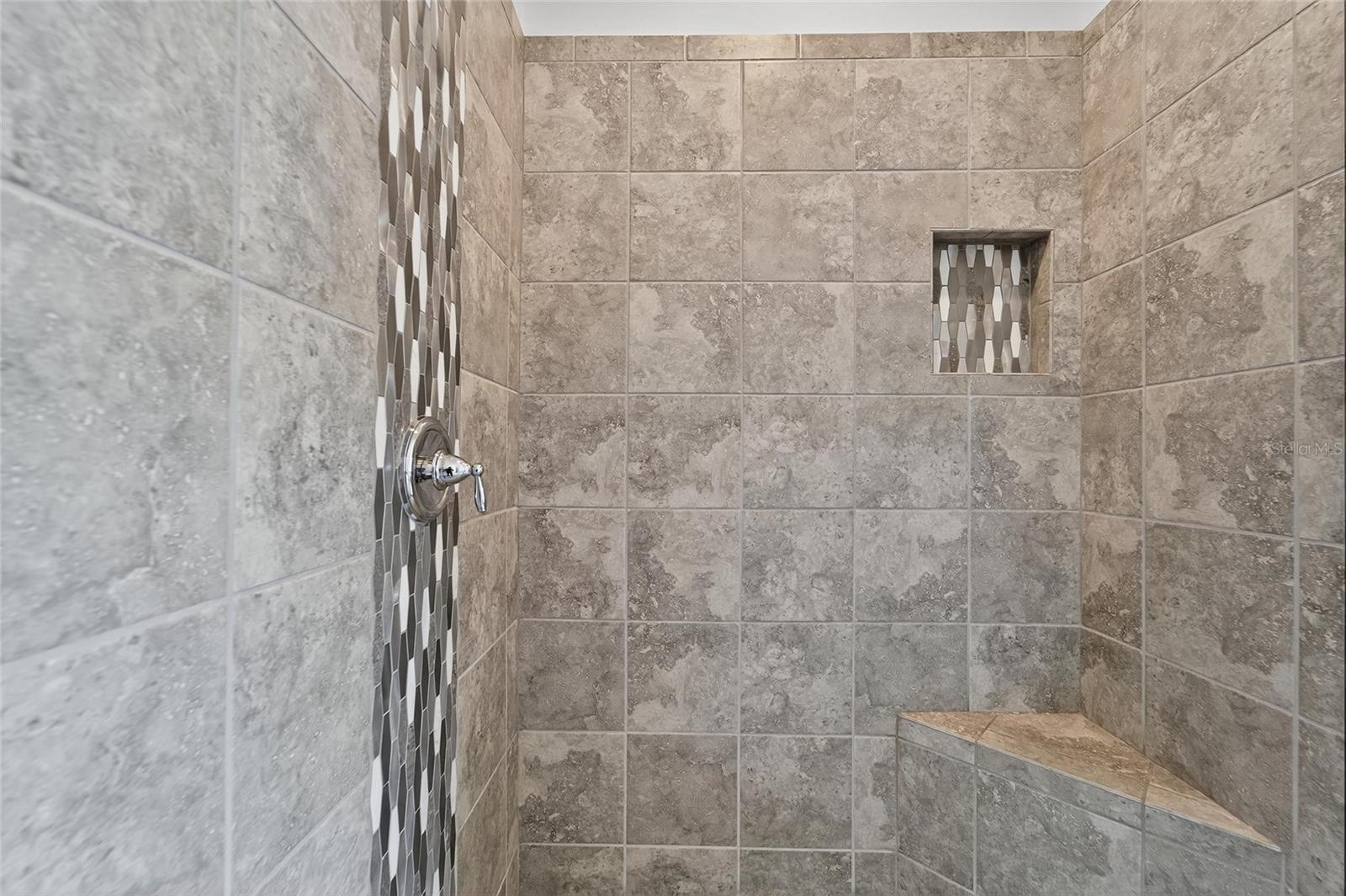 Image 21 of 41 For 5205 Los Robles Court