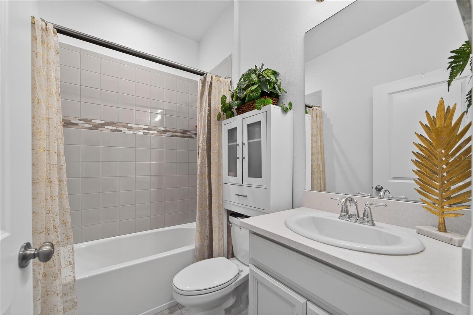 Image 24 of 41 For 5205 Los Robles Court