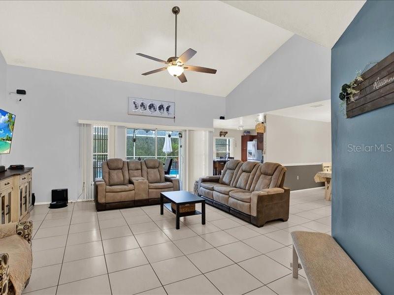 Image 6 of 33 For 631 Stillview Circle