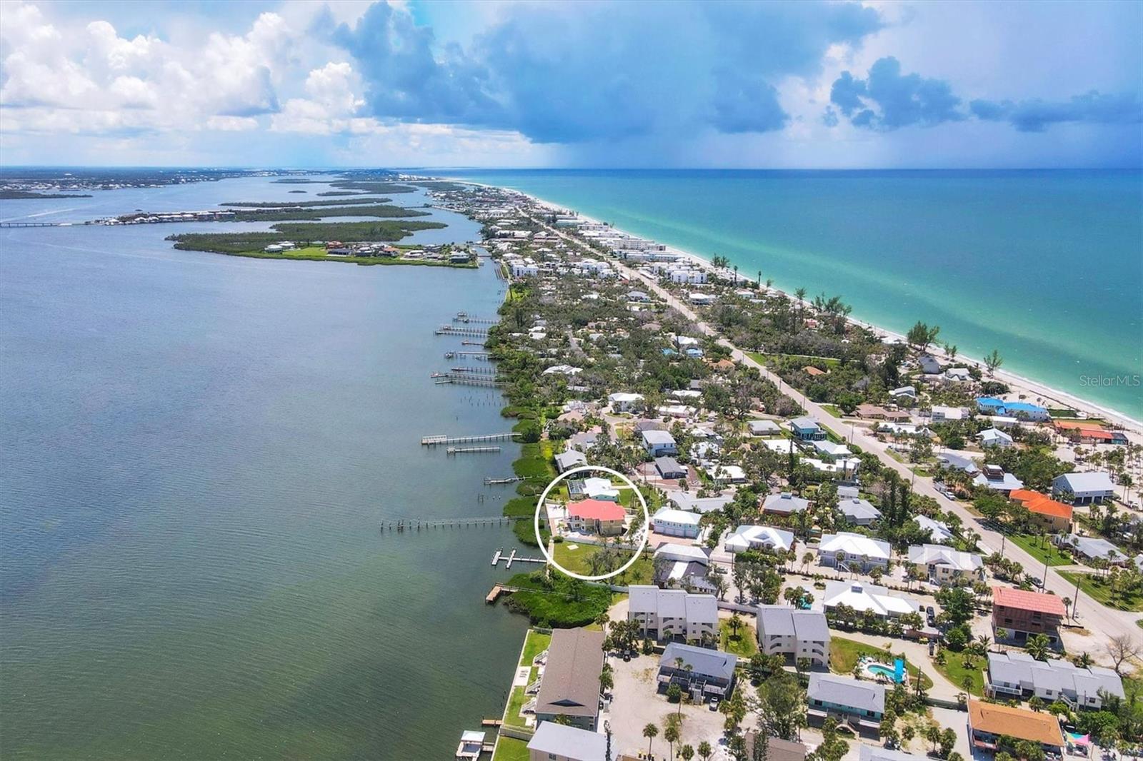 Image 11 of 87 For 4111 Beach Road