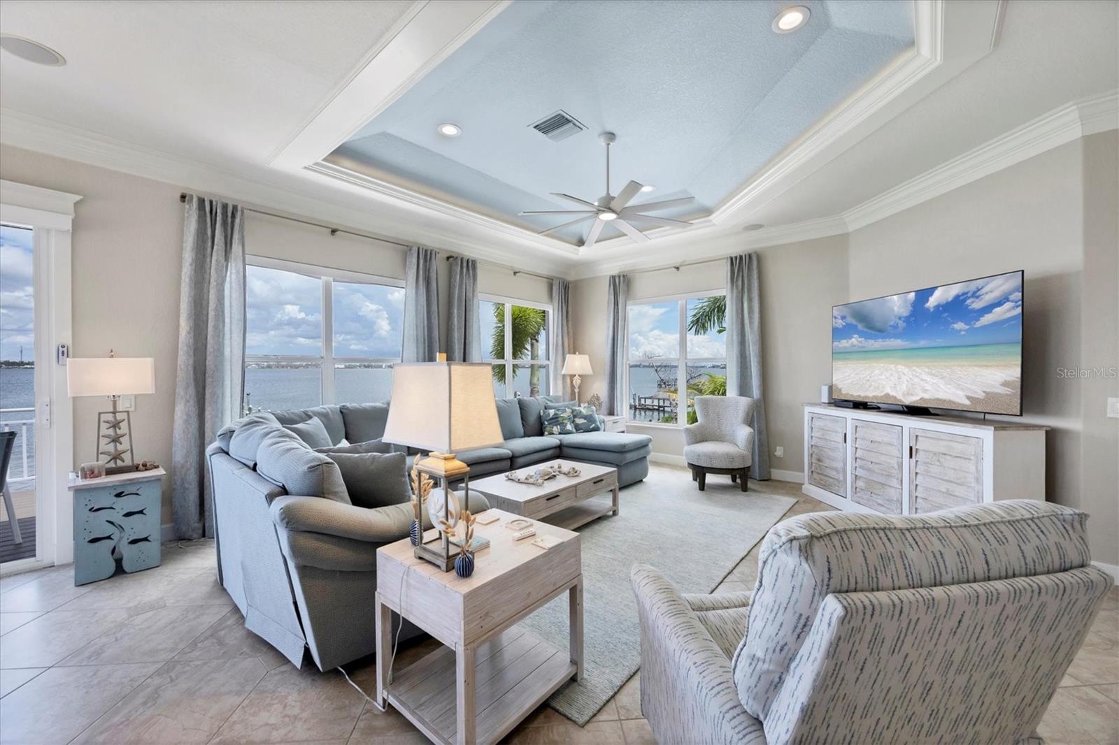 Image 18 of 87 For 4111 Beach Road