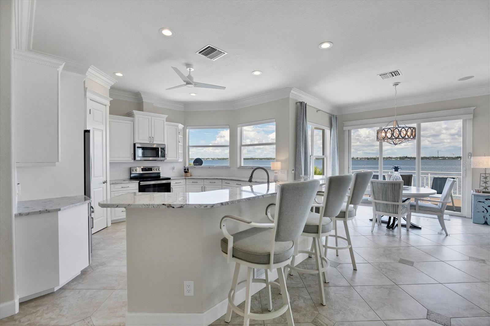 Image 22 of 87 For 4111 Beach Road