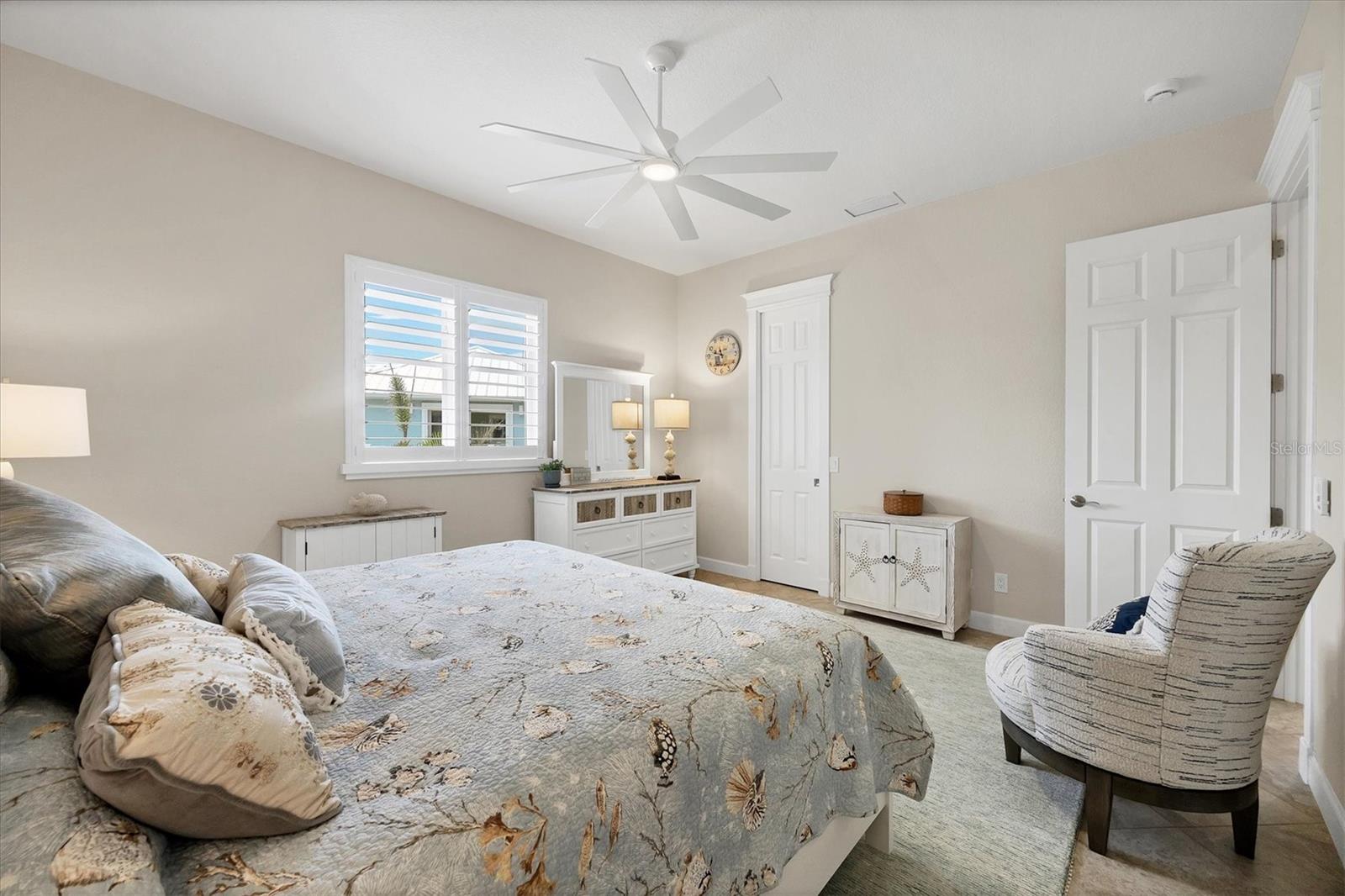 Image 40 of 87 For 4111 Beach Road