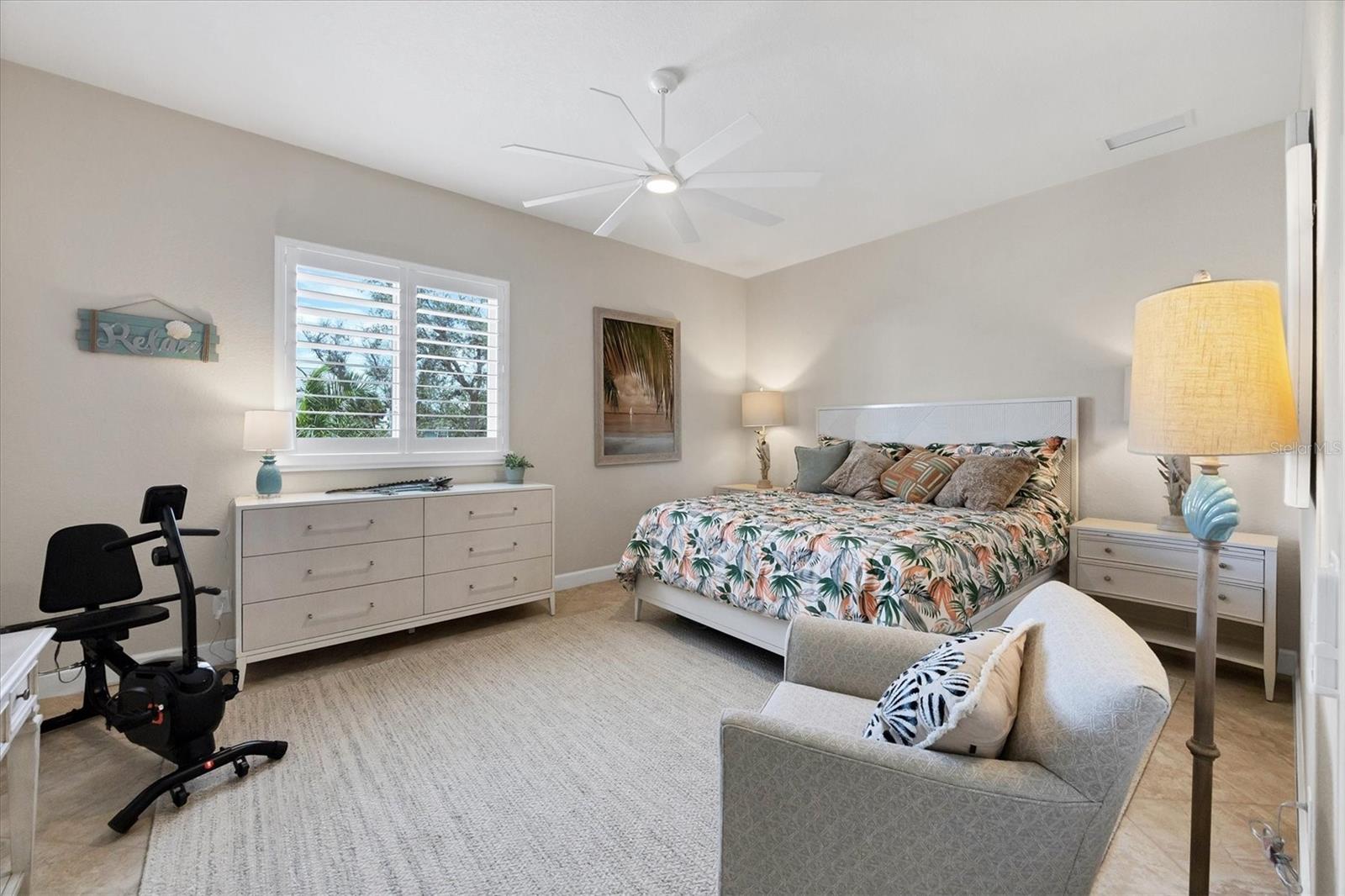 Image 42 of 87 For 4111 Beach Road