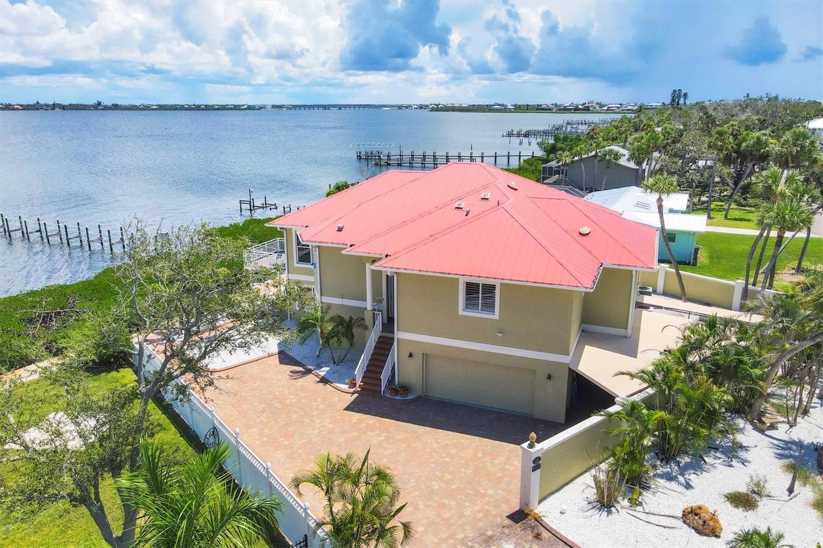 Image 5 of 87 For 4111 Beach Road