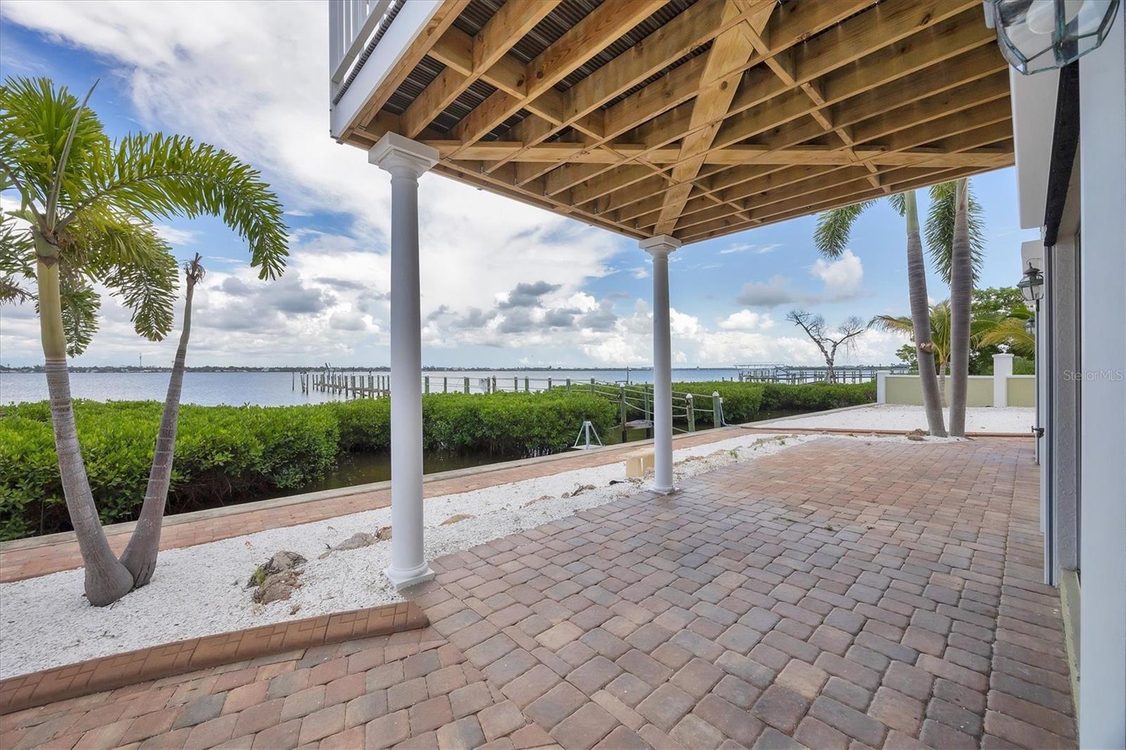 Image 51 of 87 For 4111 Beach Road