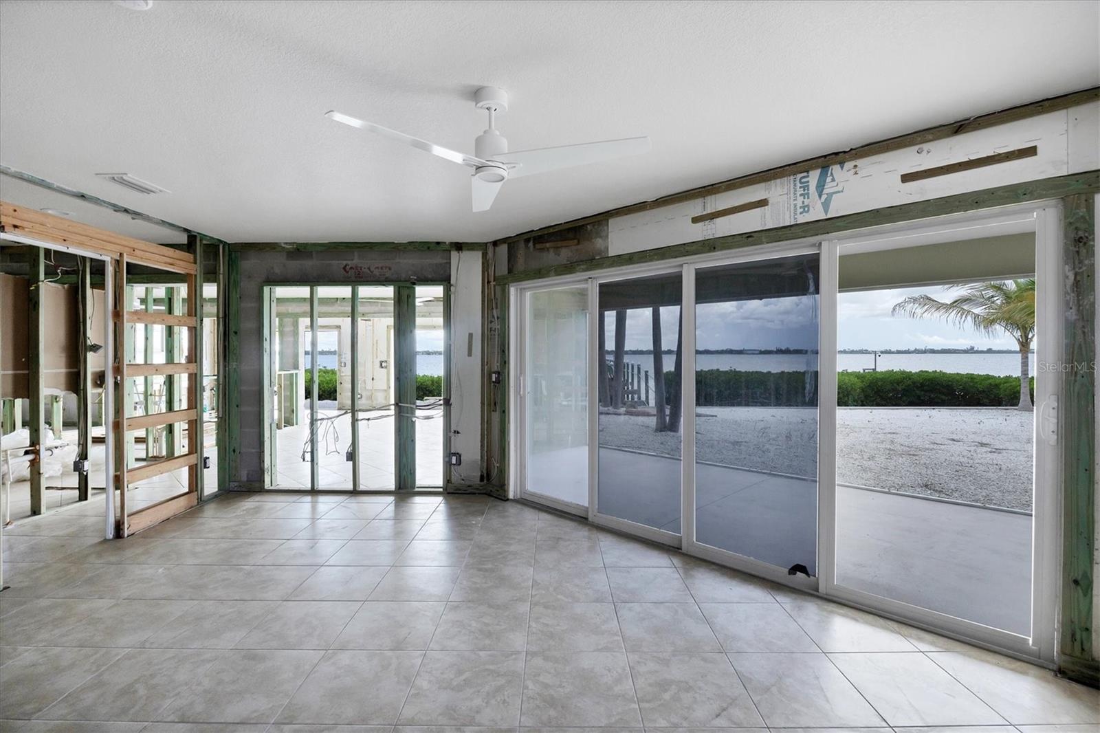 Image 60 of 87 For 4111 Beach Road