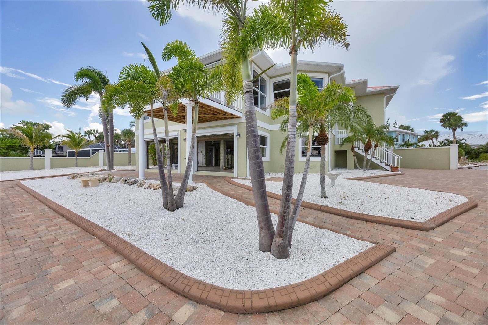 Image 8 of 87 For 4111 Beach Road