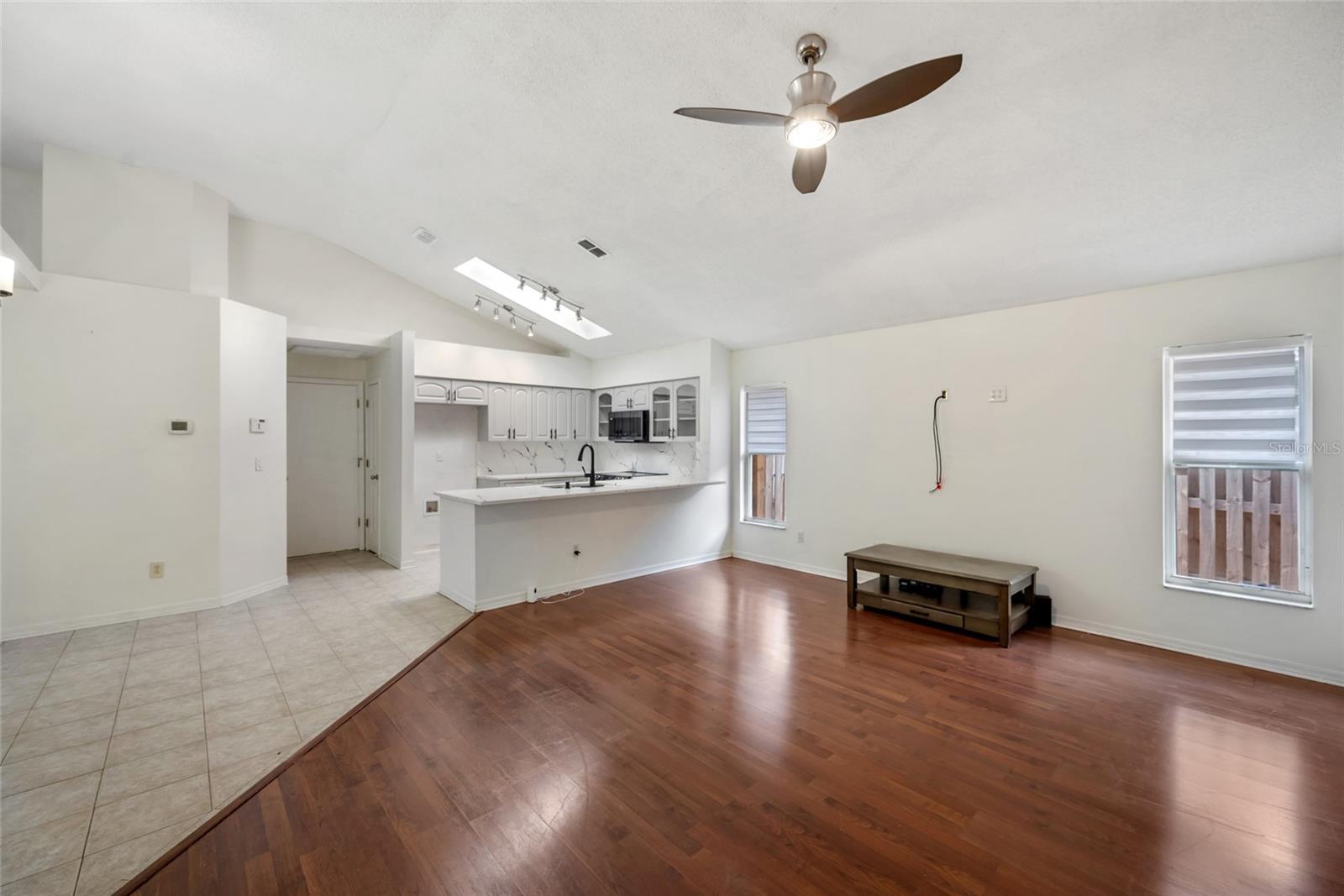 Image 16 of 52 For 10028 Oasis Palm Dr