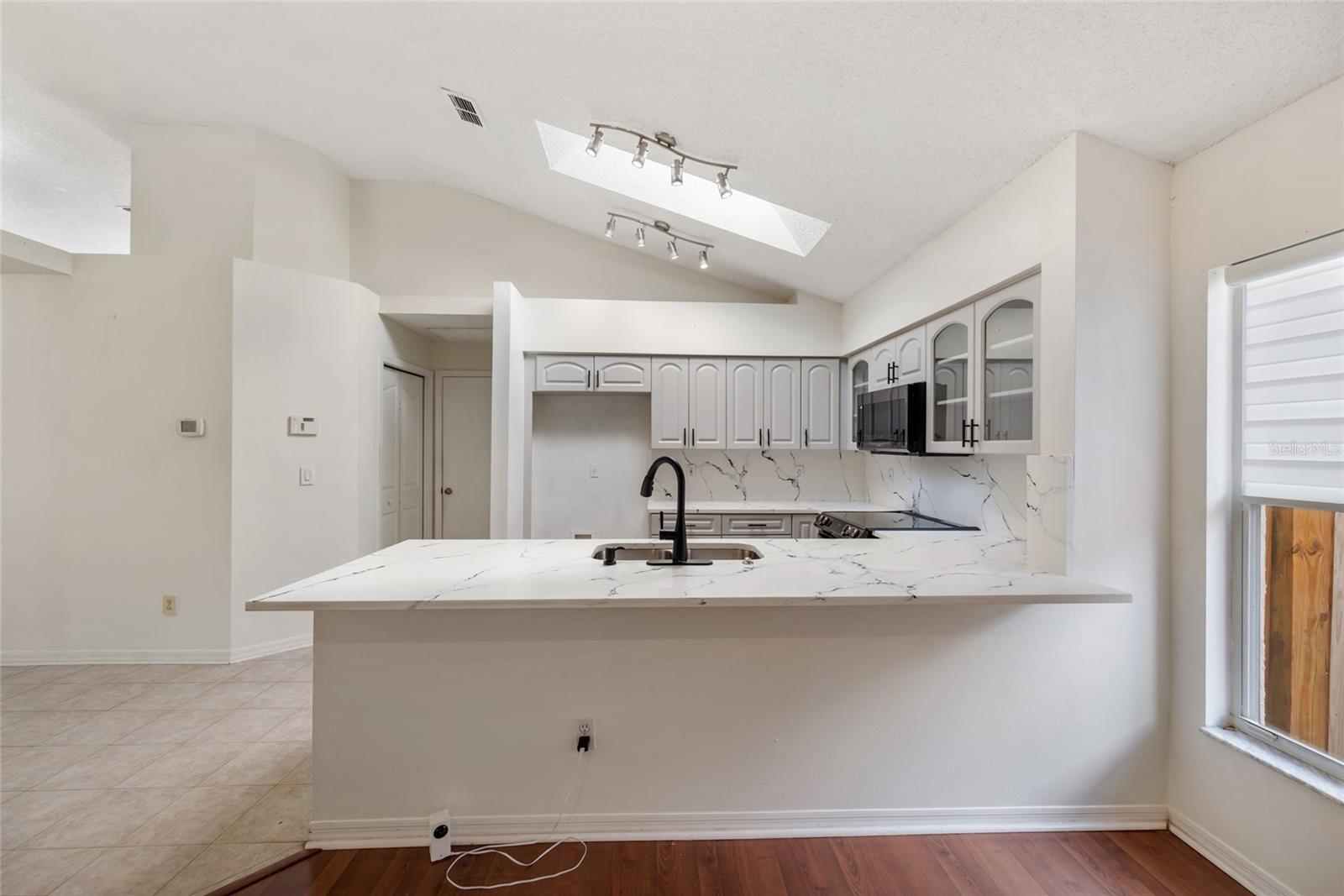 Image 18 of 52 For 10028 Oasis Palm Dr