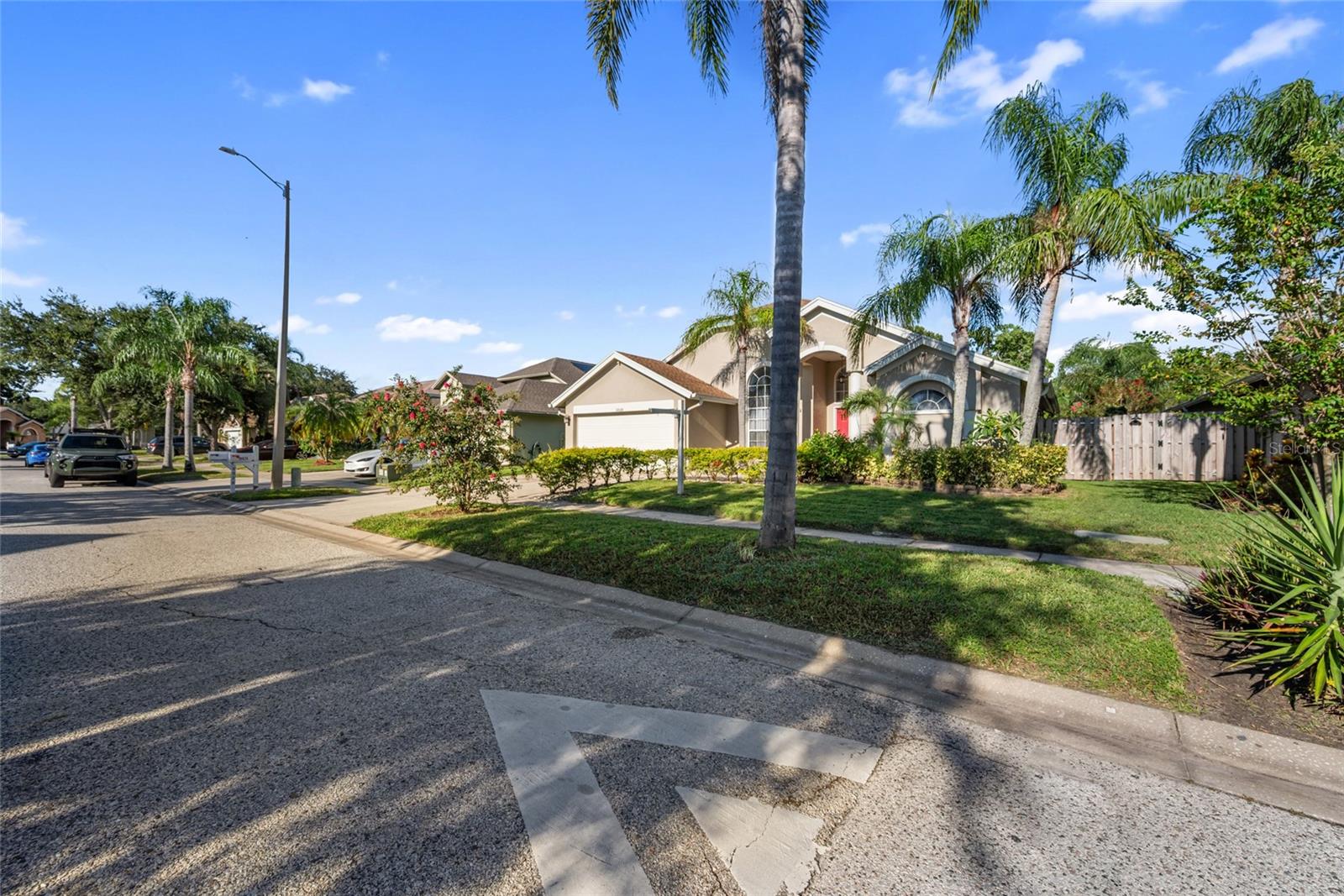 Image 3 of 52 For 10028 Oasis Palm Dr