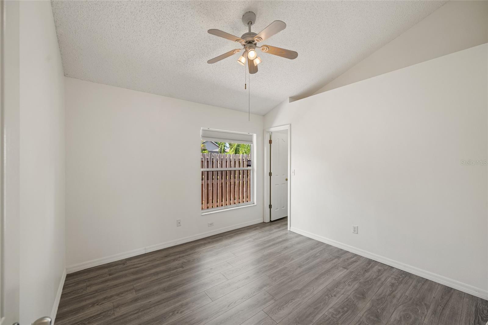 Image 33 of 52 For 10028 Oasis Palm Dr