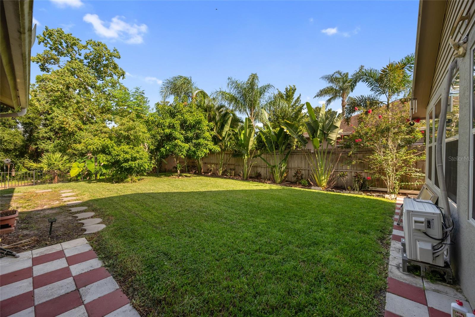 Image 39 of 52 For 10028 Oasis Palm Dr