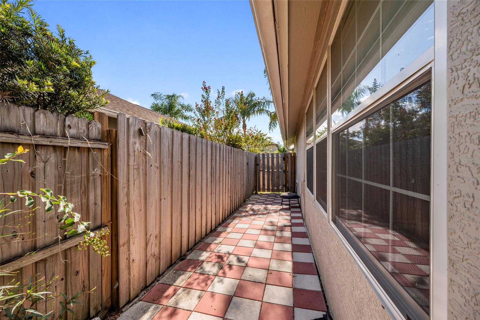 Image 41 of 52 For 10028 Oasis Palm Dr