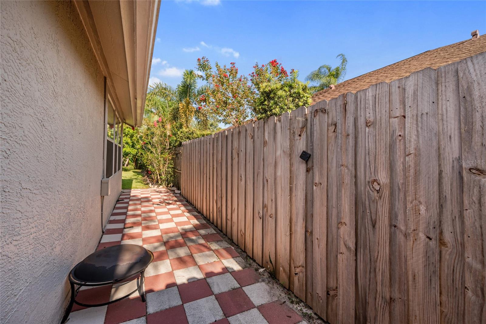 Image 42 of 52 For 10028 Oasis Palm Dr