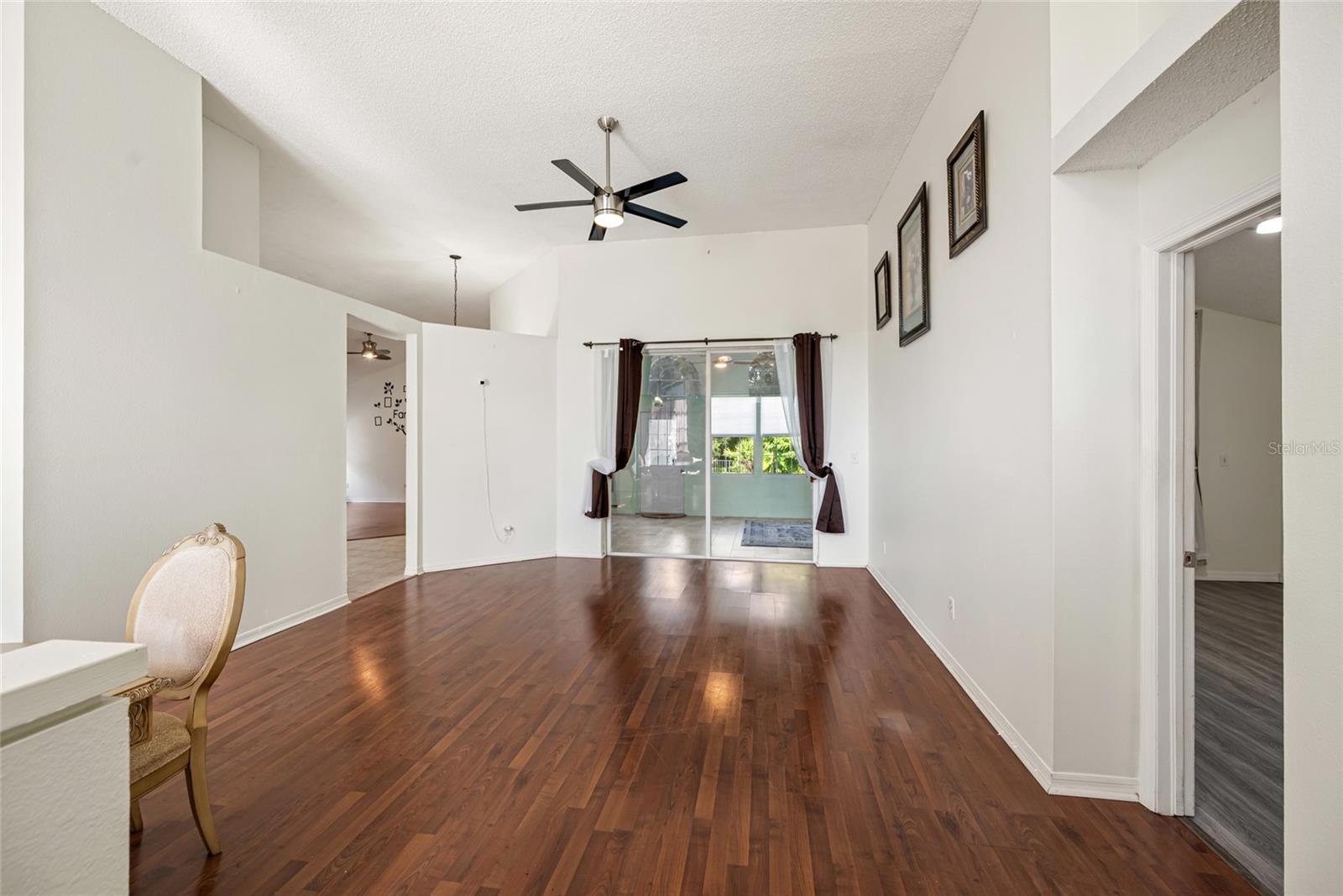 Image 6 of 52 For 10028 Oasis Palm Dr